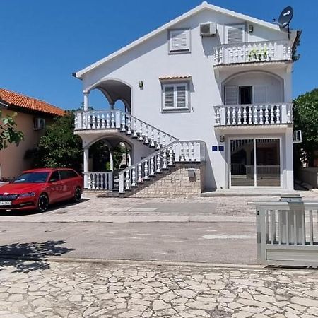 Apartmani Ira Вир Екстериор снимка