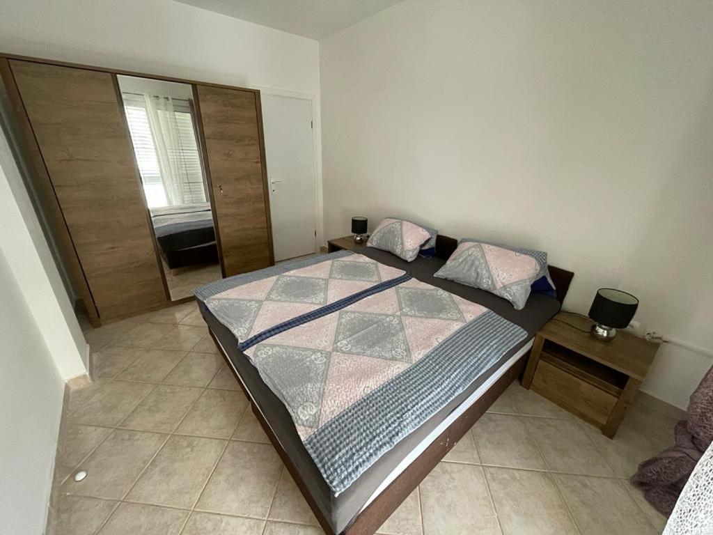 Apartmani Ira Вир Екстериор снимка