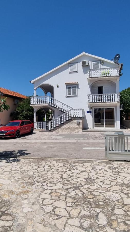 Apartmani Ira Вир Екстериор снимка