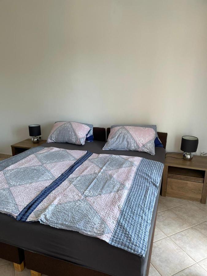 Apartmani Ira Вир Екстериор снимка