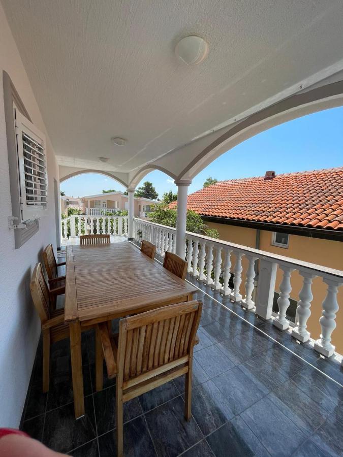 Apartmani Ira Вир Екстериор снимка
